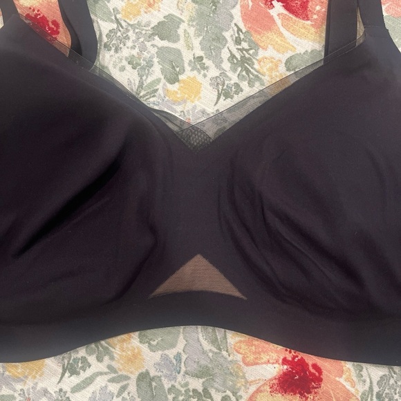 Chic Black Mesh Women's Bra - Picture 2 of 9